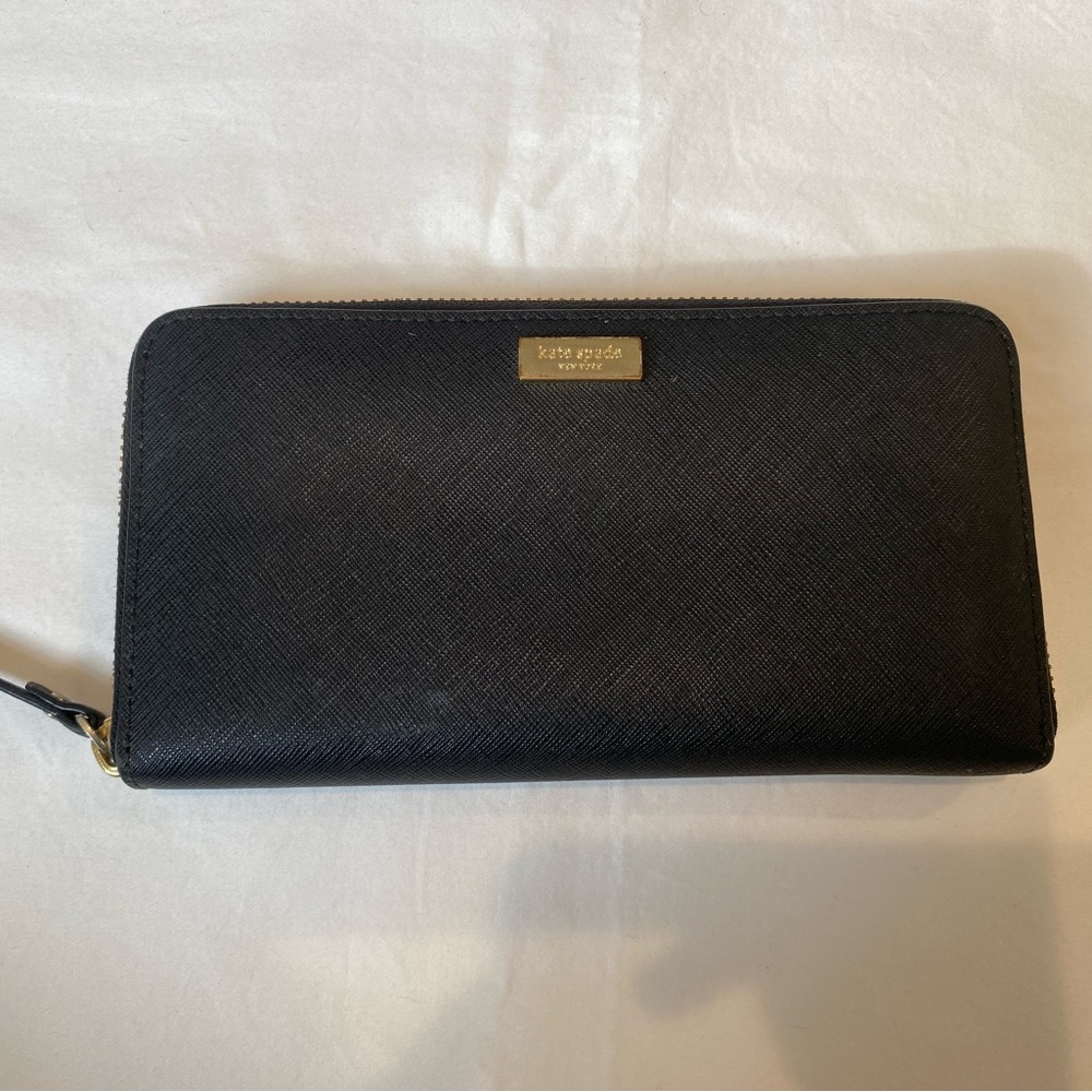 KATE SPADE large accordion style wallet. Black. 12 card slots & plenty more room